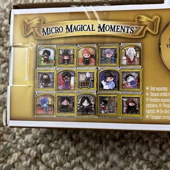 Harry Potter Micro Magical Moments Hogwarts Pack - Picture 2 of 3